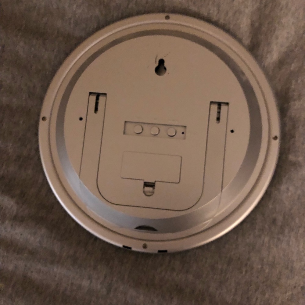 Digital clock - Picture 2 of 3